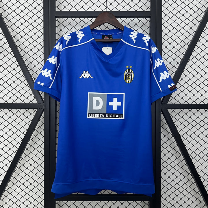 Juventus 99/00 AWAY