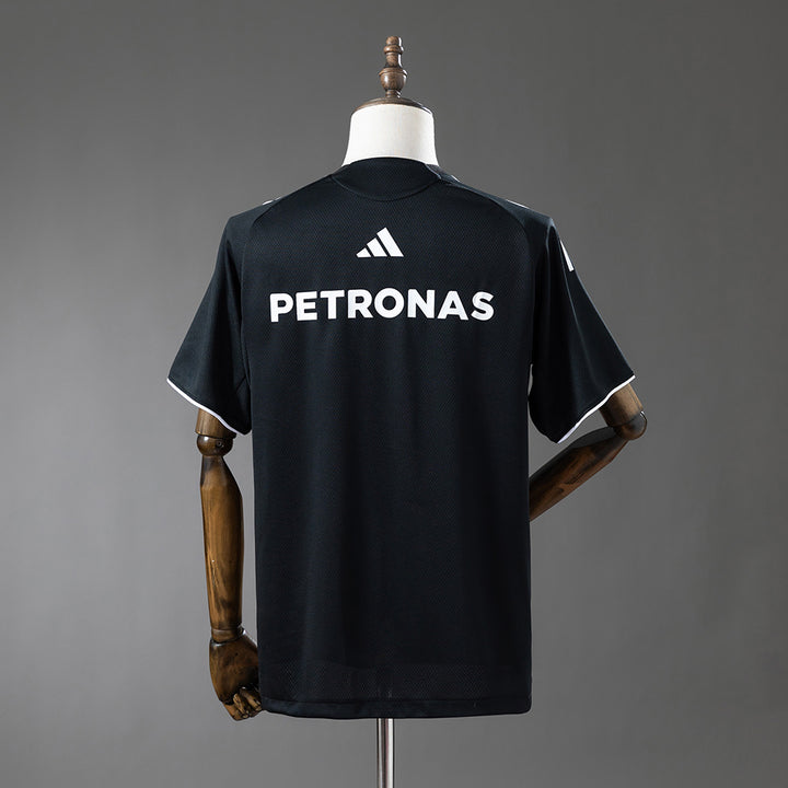Mercedes-AMG - F1 Petronas Team Technician