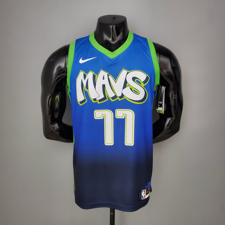 Dallas 77 Doncic