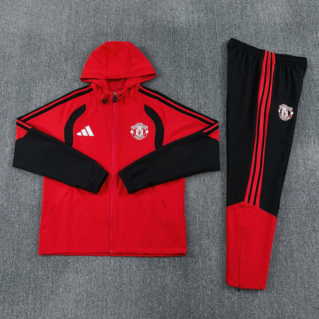 MANCHESTER UNITED 26/27 - Tuta con cappuccio