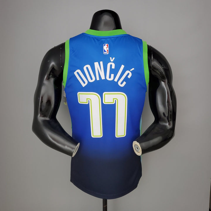 Dallas 77 Doncic