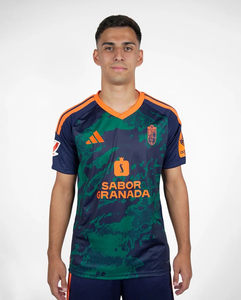 GRANADA 26/27 AWAY