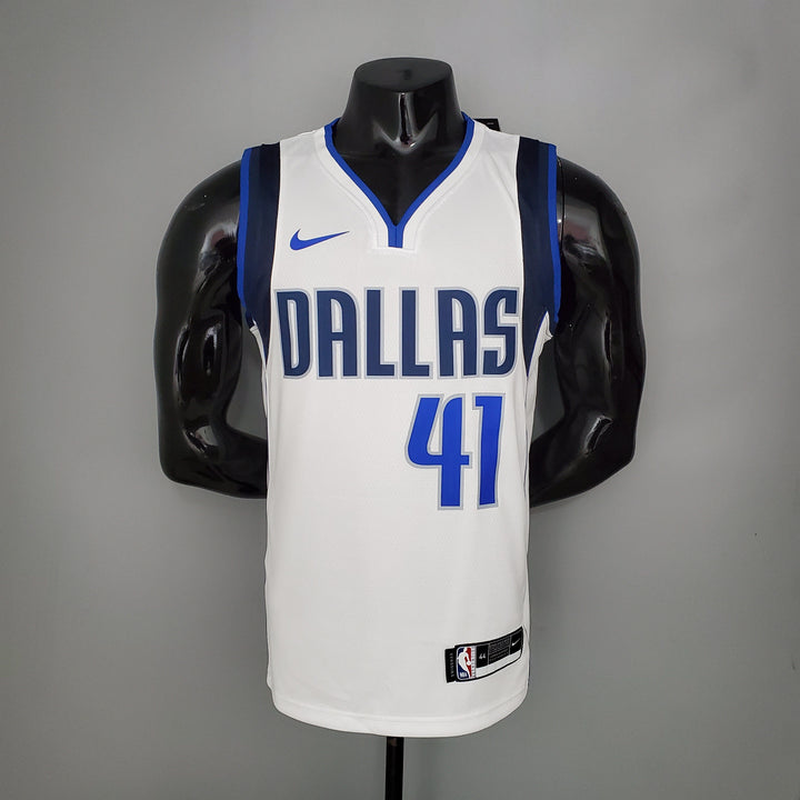 Dallas 41 Nowitzki