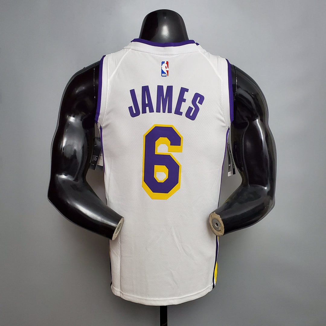 Lakers 6 James