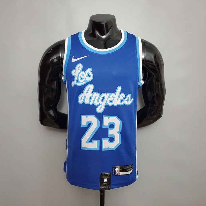 Lakers 23 James