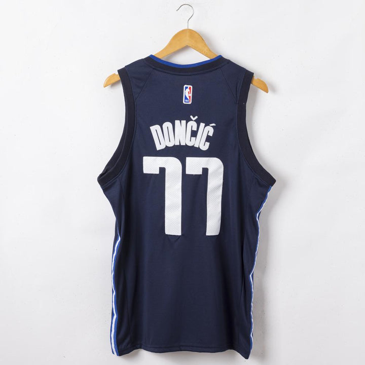 Dallas 77 Doncic