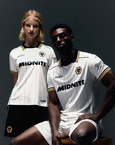 Wolverhampton 26/27 AWAY